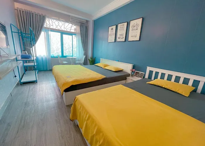 Hotel La Casa - 11b Anh Dao, Bai Chay Ha Long